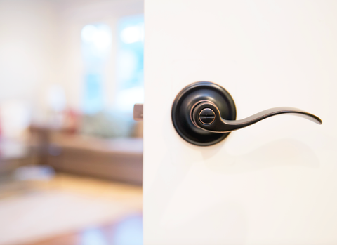 How to Unlock a Door Knob with a Hole | Privacy Locks – Door Locks Direct